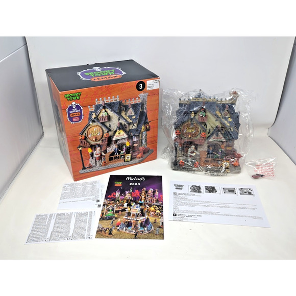 Lemax SPOOKY TOWN ~ Bigfoot Brewhaus 35006 ~ Lighted Halloween Village ~ TESTED - Picture 1 of 9